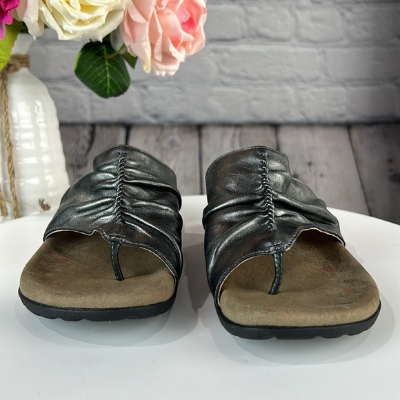 TAOS GIFT 2 Pewter Leather Thong Slip On Sandal - Picture 5 of 16